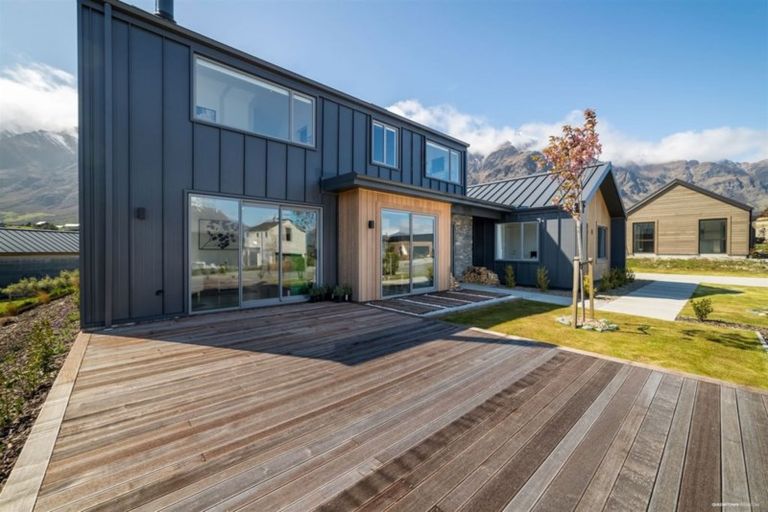 Photo of property in 6 Polperro Court, Jacks Point, Queenstown, 9371