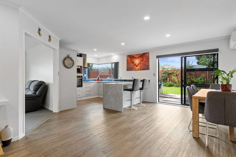 Photo of property in 4 Diomede Glade, Flagstaff, Hamilton, 3210