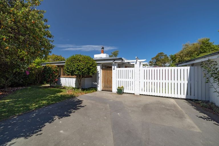 Photo of property in 117 Hamilton Avenue, Ilam, Christchurch, 8041