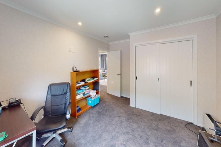Photo of property in 18a Surrey Crescent, Hokowhitu, Palmerston North, 4410