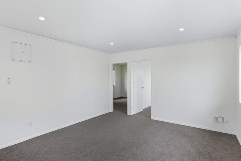 Photo of property in 42 Quinn Road, Levin, 5510