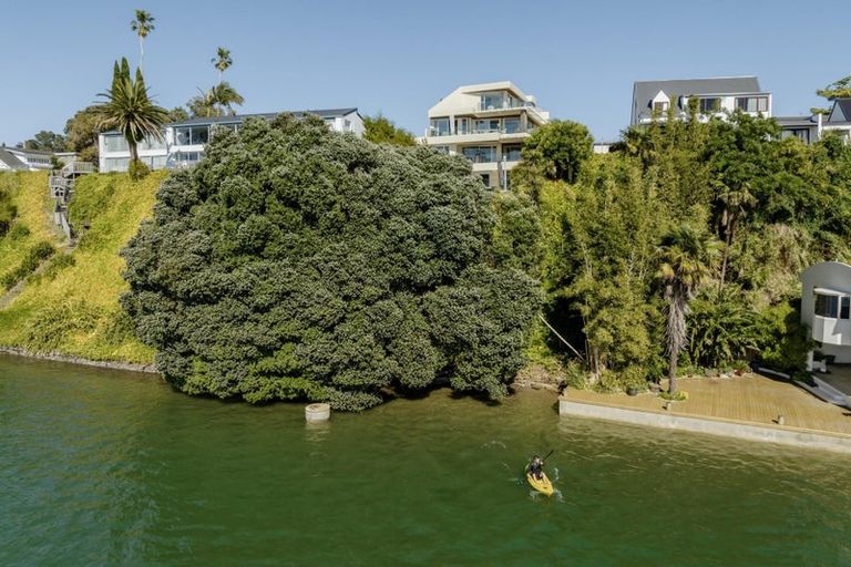 Photo of property in 2/14 First Avenue, Avenues, Whangarei, 0110