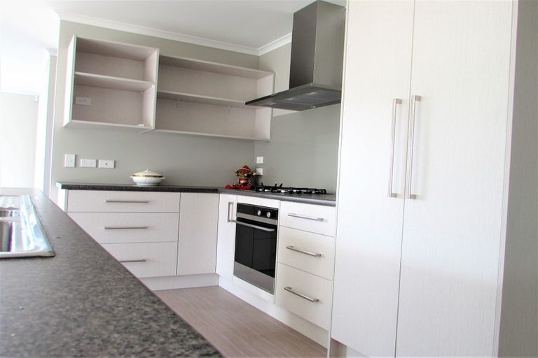 Photo of property in 17 Poulson Grove, Trentham, Upper Hutt, 5018