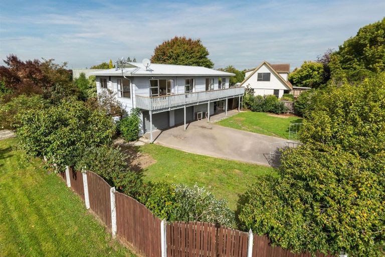 Photo of property in 6 Jenkins Avenue, Redwood, Christchurch, 8051