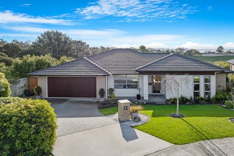Photo of property in 16 Ruth Craig Place, Stanmore Bay, Whangaparaoa, 0932