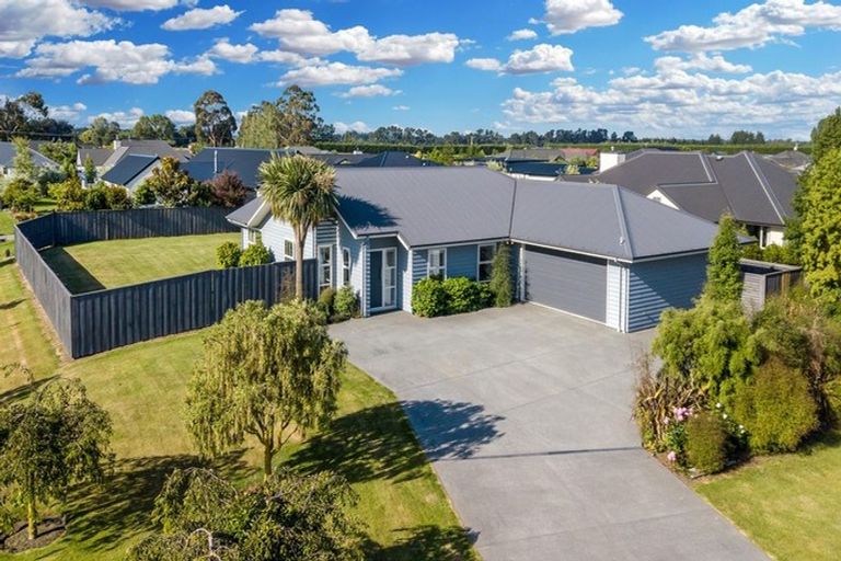 Photo of property in 7 Barnsley Crescent, West Melton, 7618