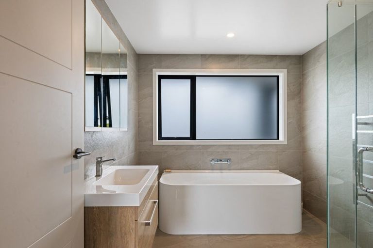 Photo of property in 1 Fernbird Grove, Kerikeri, 0294