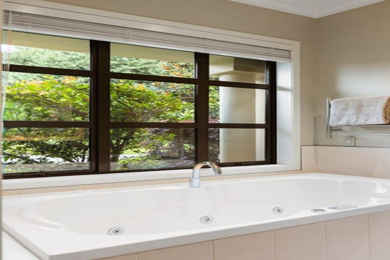 Photo of property in 4 Parklea Drive, Tamahere, Hamilton, 3283