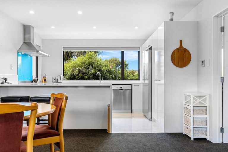 Photo of property in 21 Tangy Loch Lane, Broomfield, Christchurch, 8042