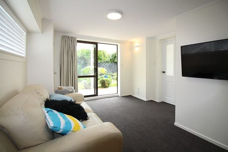 Photo of property in 1/49 Brigantine Drive, Beach Haven, Auckland, 0626