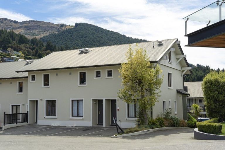 Photo of property in 308/139 Fernhill Road, Fernhill, Queenstown, 9300