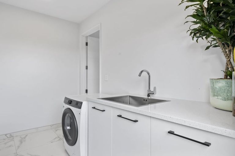 Photo of property in 6 Timara Crescent, Marshland, Christchurch, 8083