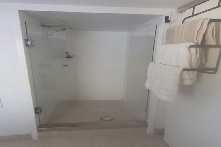 Photo of property in 7 Pah Road, Cockle Bay, Auckland, 2014