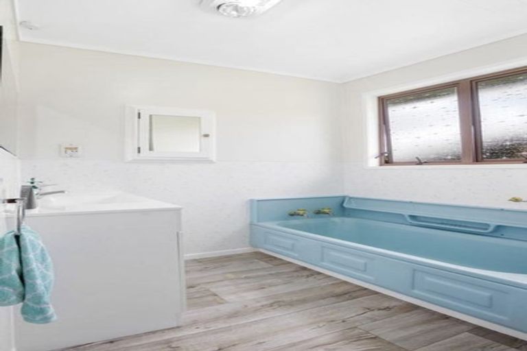 Photo of property in 8 De Castro Street, Paeroa, 3600