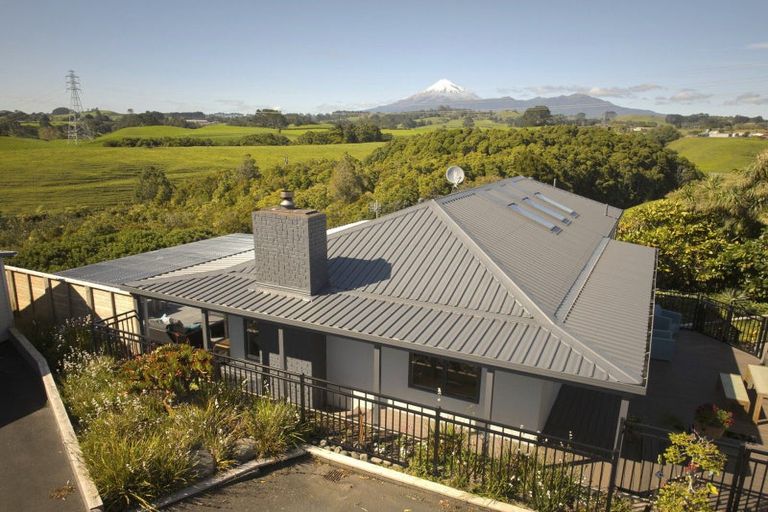 Photo of property in 12a Ash Place, Whalers Gate, New Plymouth, 4310