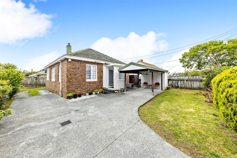 Photo of property in 1/16 Avis Avenue, Papatoetoe, Auckland, 2025