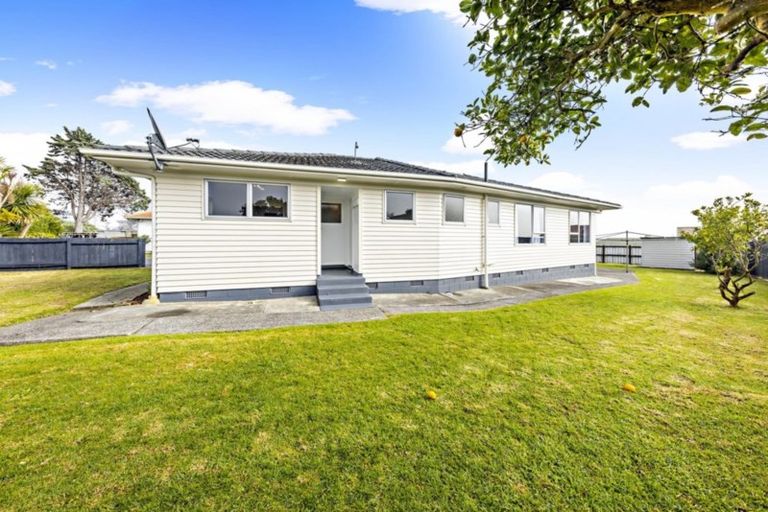 Photo of property in 36 Cranmere Crescent, Mangere East, Auckland, 2024