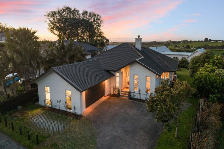 Photo of property in 30 Abby Close, Pukekohe, 2120