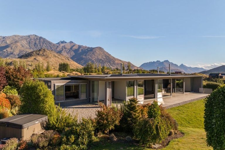 Photo of property in 6 Caldwell Lane, Lake Hayes, Queenstown, 9371