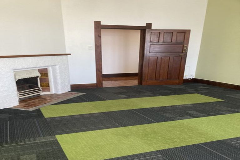 Photo of property in 6 Hurworth Place, College Estate, Whanganui, 4500