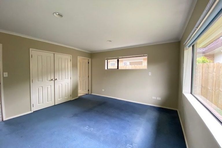 Photo of property in 31 Armoy Drive, East Tamaki, Auckland, 2016