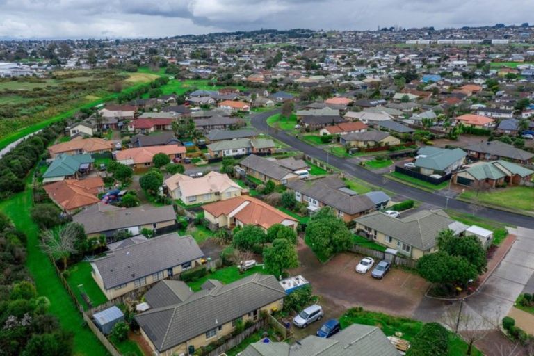 Photo of property in 4c Sheriff Place, Randwick Park, Auckland, 2105