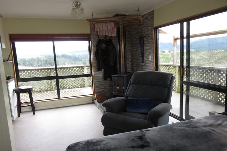 Photo of property in 744 Waiwhero Road, Ngatimoti, Motueka, 7196