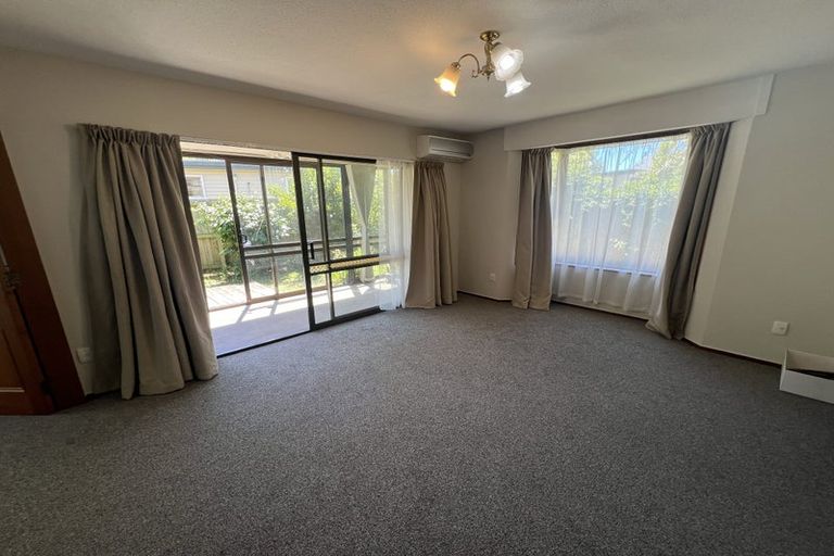 Photo of property in 1/262 Riccarton Road, Upper Riccarton, Christchurch, 8041