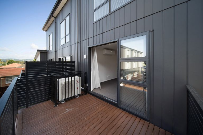 Photo of property in 5 Settlement Road, Papakura, 2110