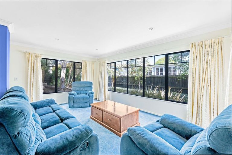 Photo of property in 44 Chateau Drive, Burnside, Christchurch, 8053