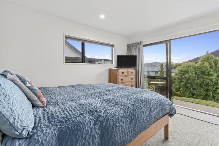 Photo of property in 5 Sarges Way, Lake Hawea, Wanaka, 9382