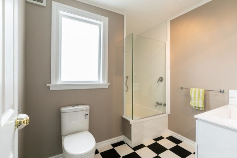 Photo of property in 37 Drummond Street, Mount Cook, Wellington, 6021