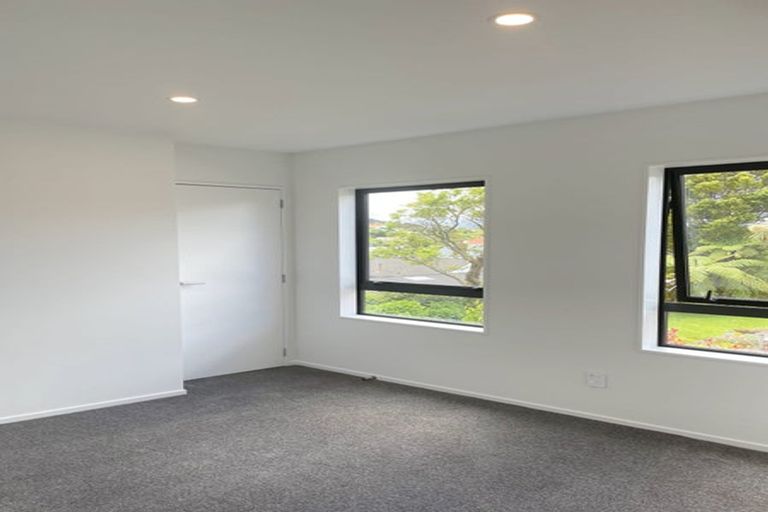 Photo of property in 11 Fancourt Street, Karori, Wellington, 6012