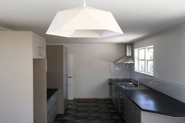 Photo of property in 99 Vandeleur Avenue, Birkdale, Auckland, 0626