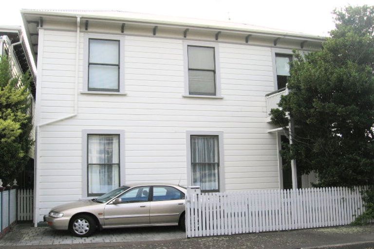Photo of property in 4/10 Hobson Crescent, Thorndon, Wellington, 6011