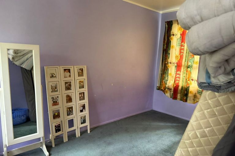 Photo of property in 220 Golf Road, Titirangi, Auckland, 0604