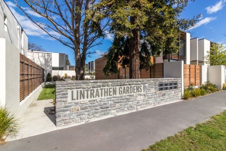 Photo of property in 138e Glandovey Road, Strowan, Christchurch, 8052