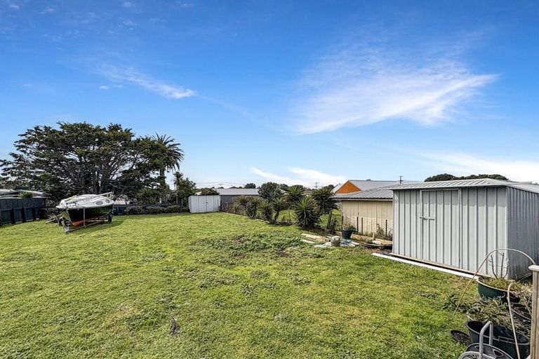 Photo of property in 56 Matai Street, Castlecliff, Whanganui, 4501