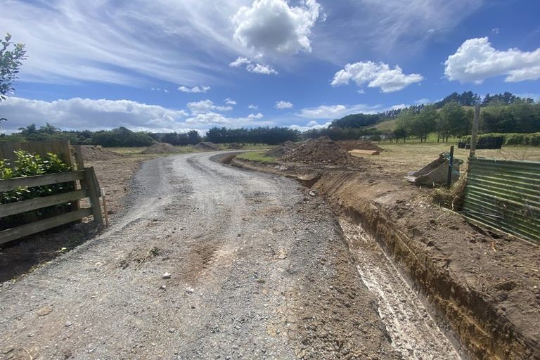 Photo of property in 15 Sands Road, Glenbervie, 0173