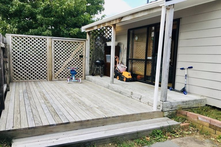 Photo of property in 9 Pukeko Street, Paraparaumu, 5032