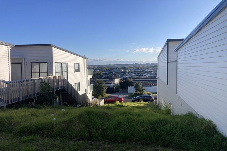 Photo of property in 44 Ascension Crescent, Orewa, 0931