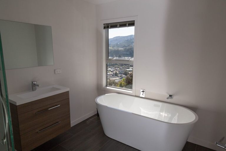 Photo of property in 102 Emerald Hill Drive, Birchville, Upper Hutt, 5018