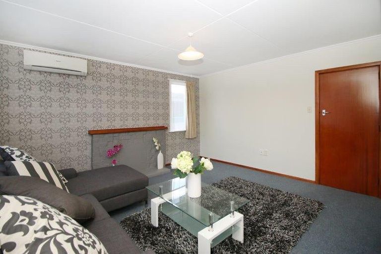 Photo of property in 5 Waterloo Crescent, Hokowhitu, Palmerston North, 4410