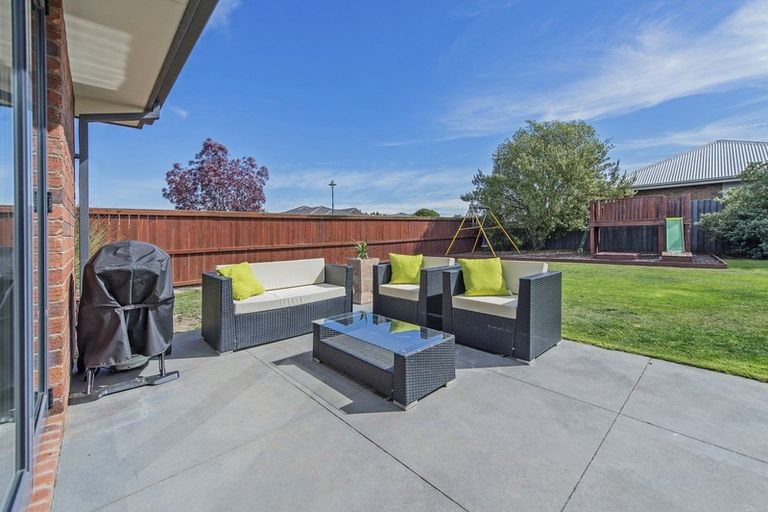 Photo of property in 2 Goldie Place, Rolleston, 7614