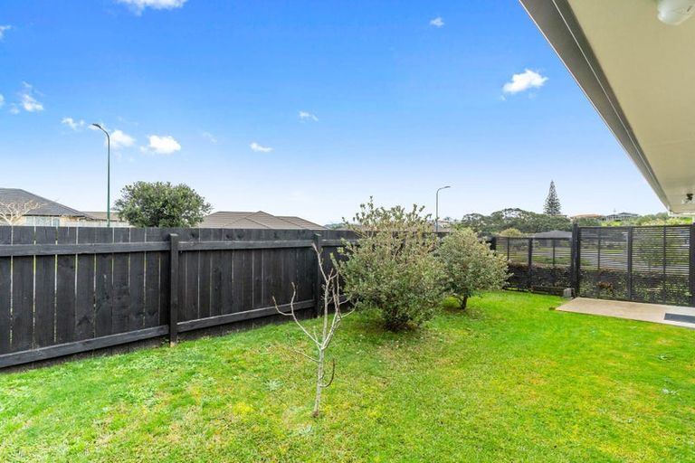Photo of property in 35 Karo Street, Ruakaka, 0116