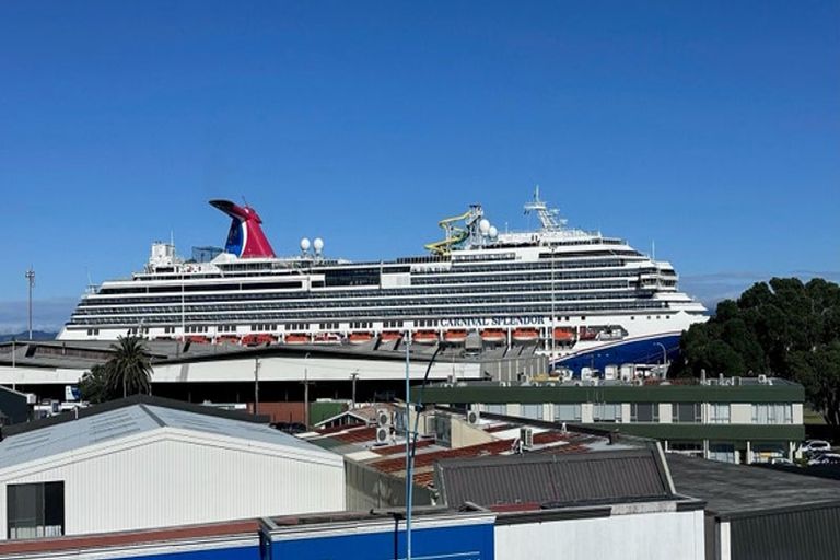 Photo of property in Mooring Apartments, 304/277 Maunganui Road, Mount Maunganui, 3116