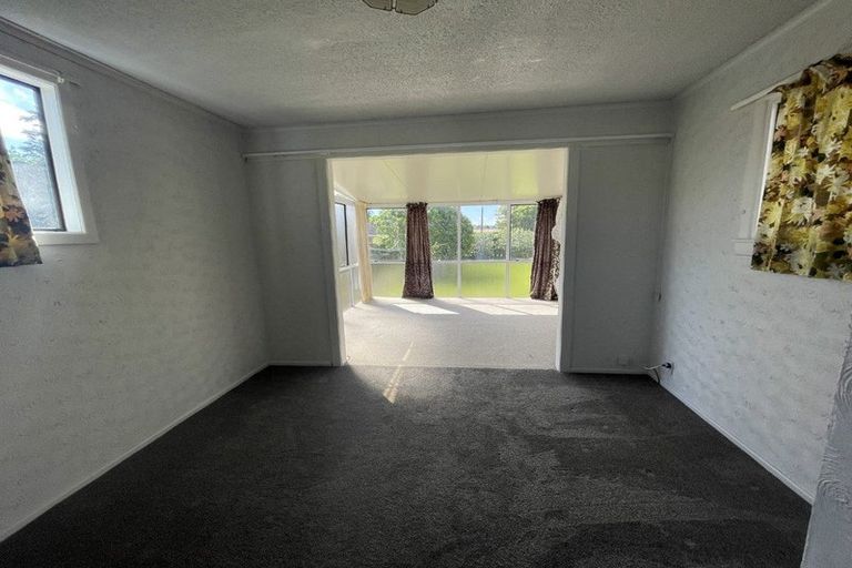 Photo of property in 71 Seabrook Avenue, New Lynn, Auckland, 0600