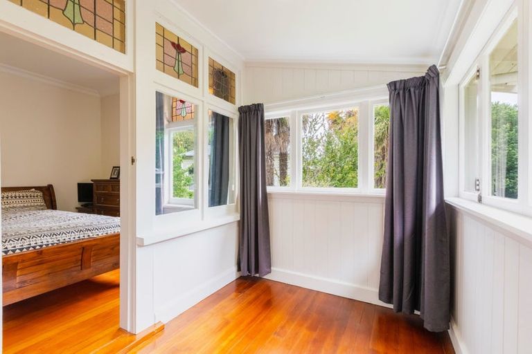 Photo of property in 35 Milton Road, Bluff Hill, Napier, 4110