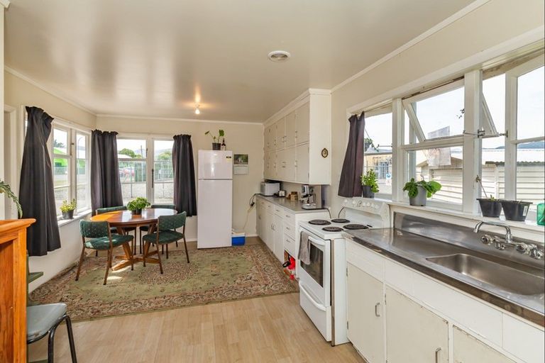 Photo of property in 18 Stafford Street, Shannon, 4821