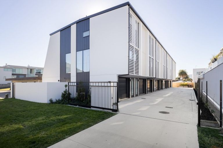 Photo of property in 3/17 Victoria Road, Mount Maunganui, 3116